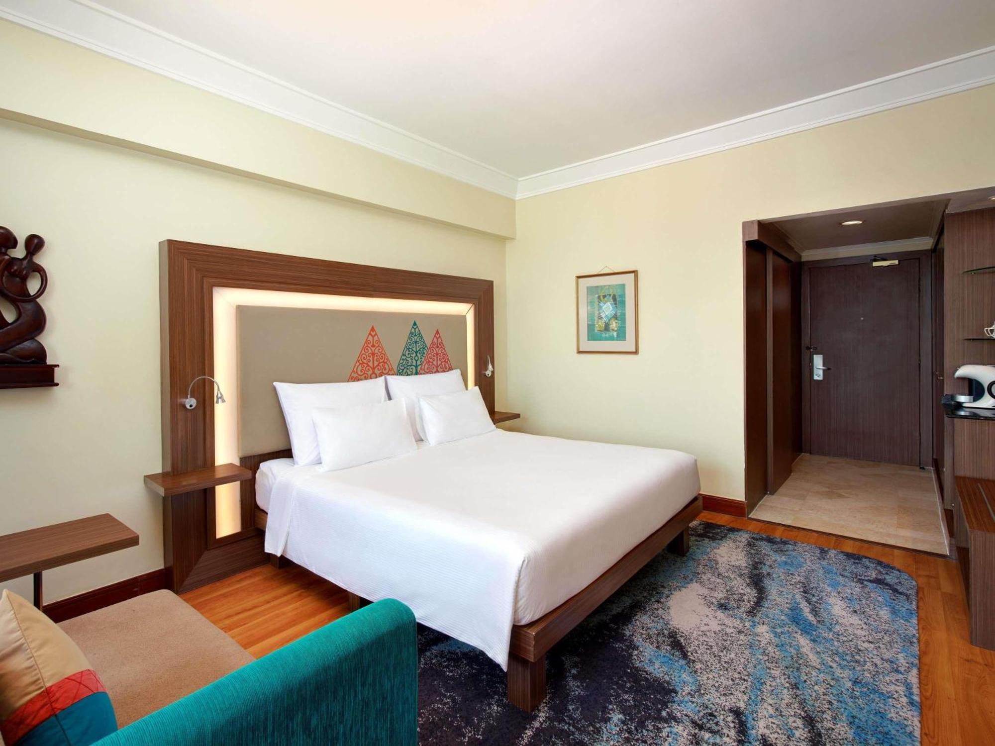 Novotel Hotel 4*